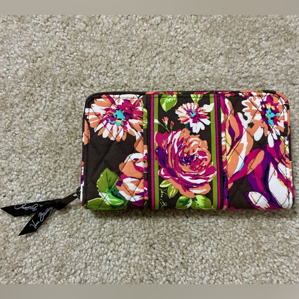 NEW Vera Bradley Y2K Pretty Posies Turnlock Wallet bag doodle sketch floral